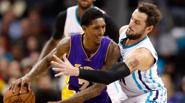 队贡献了关 队贡献了关