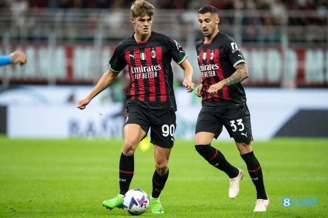 靠着坚韧的 靠着坚韧的